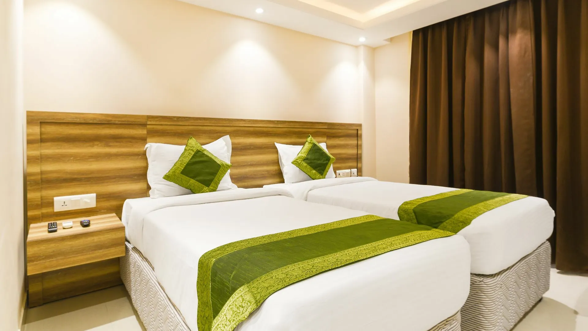 Treebo Iffco Chowk Gurgaon Hotel